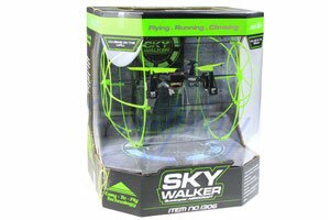 Квадрокоптер в защите skywalker